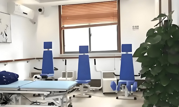 全日制大专入户_阿娇一个人独居北京3居室,自称比香港要便宜 阿娇一个人抱新圈:-拥社交